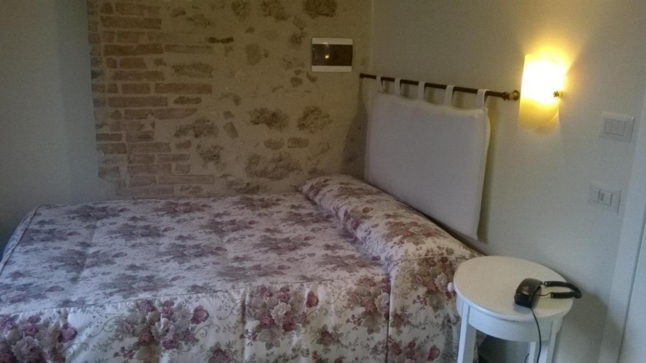 Arnolfo B&B Colle Val D'Elsa Szoba fotó